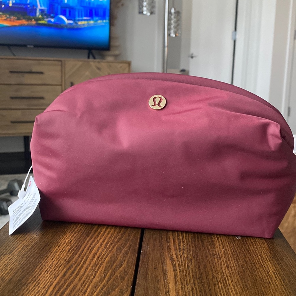 Lululemon Feeling Ready Pouch